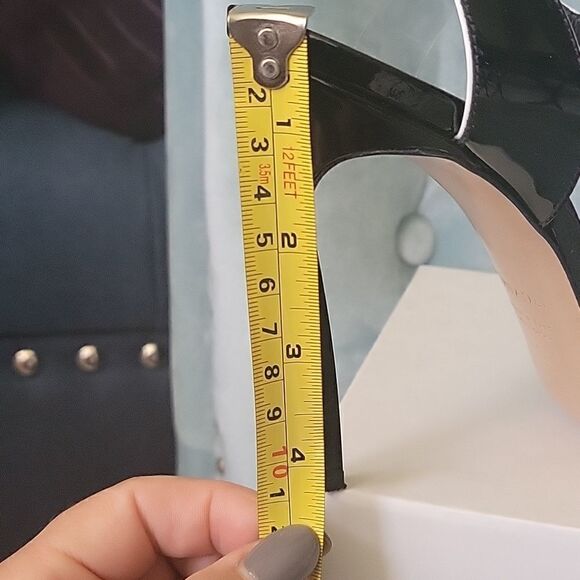 Shoes    - Picture 11 of 12